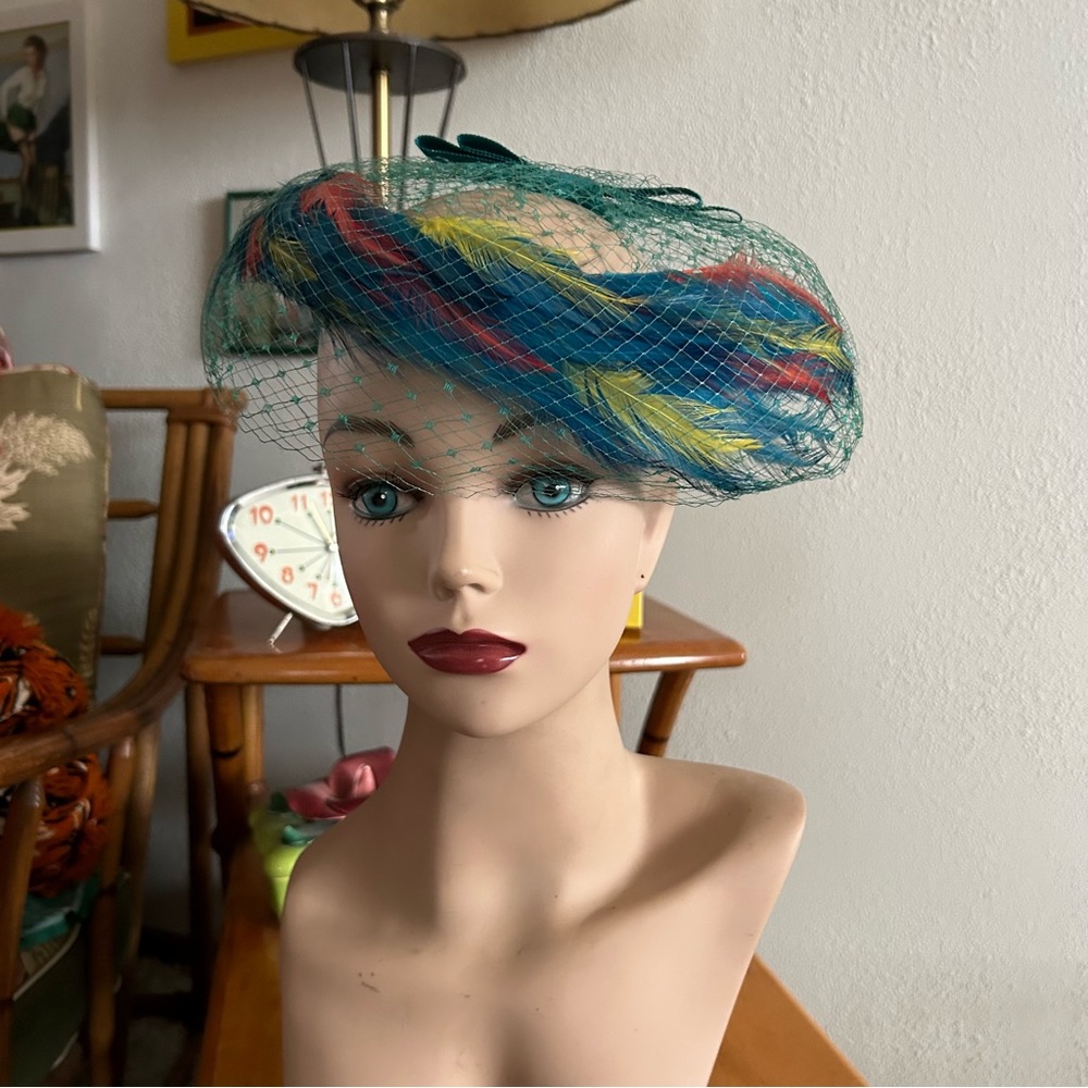 SOLD SOLD Vintage 1950s Hat Turquoise Blue Feather Net Cocktail Pinup - Picture 2 of 5